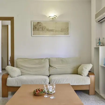 Sunset Apartment *